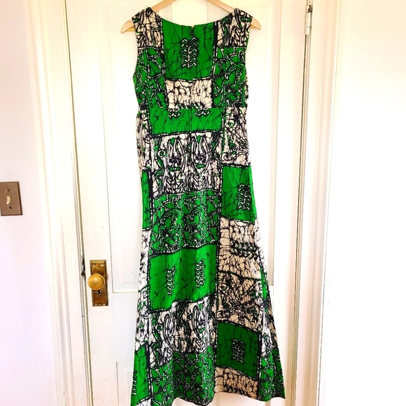VINTAGE - Handmade patterned dress - Picture 2 of 8